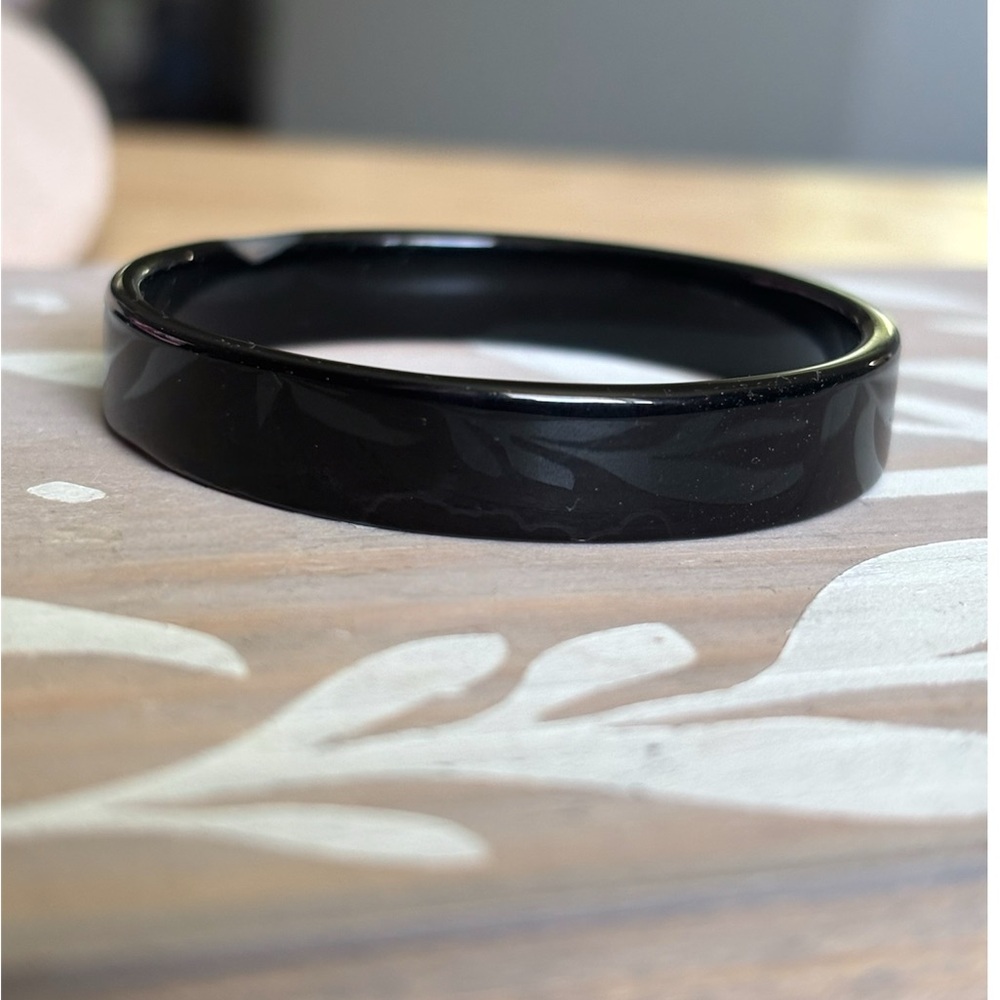 🖤 Vintage Polished Agate Bangle Bracelet – Deep Black with Natural Swirls - Picture 2 of 4